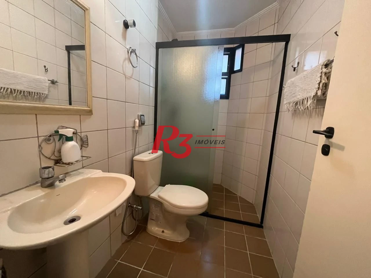 Apartamento com 1 dormitório com Lazer, 1 quadra - Boqueirão - Santos/SP