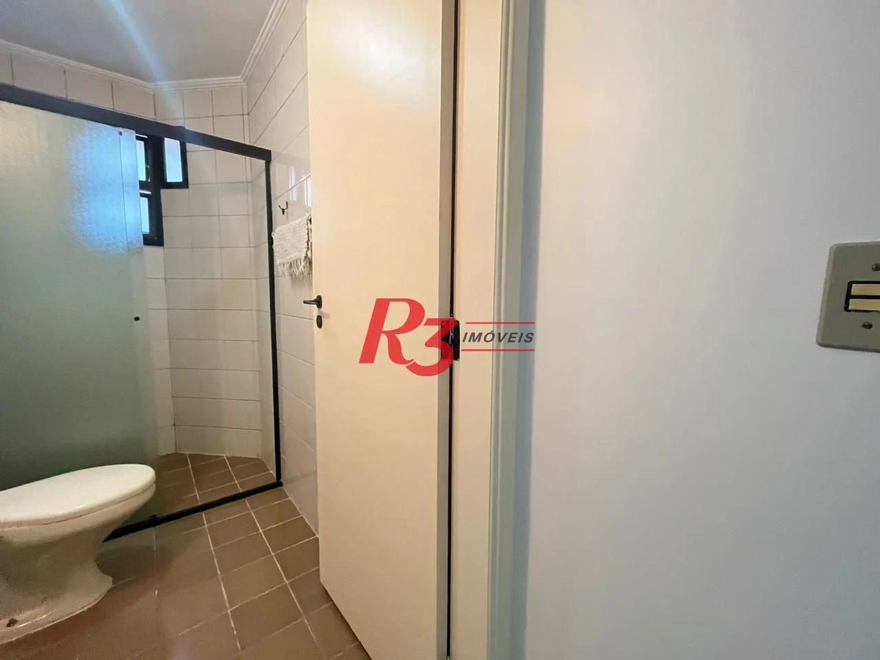 Apartamento com 1 dormitório com Lazer, 1 quadra - Boqueirão - Santos/SP