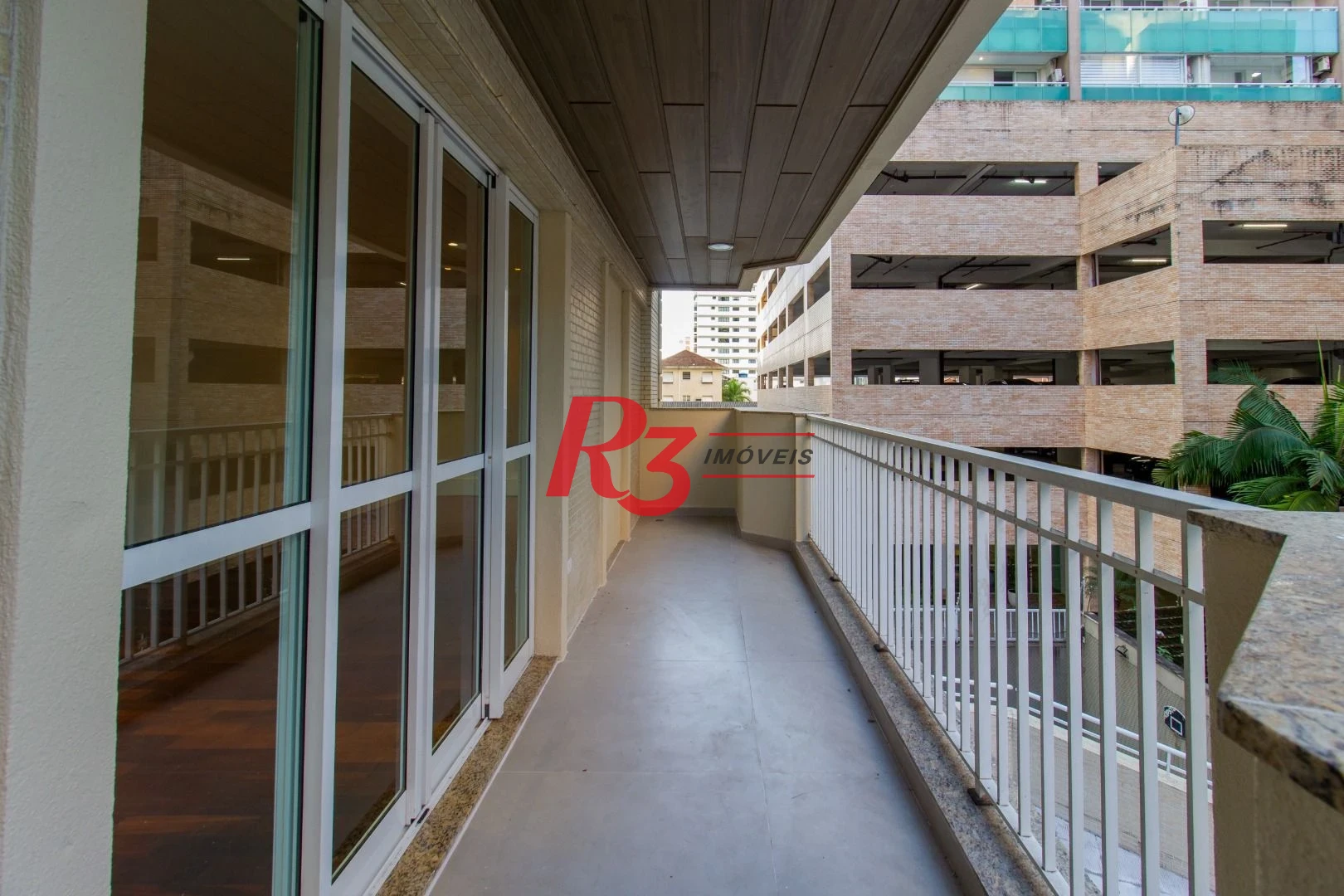 Apartamento com 3 dormitórios à venda, 159 m² por R$ 1.650.000,00 - Boqueirão - Santos/SP
