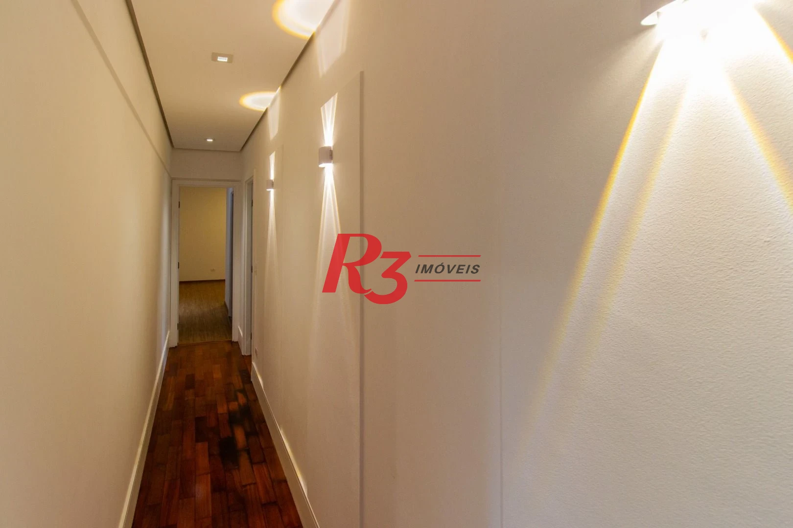 Apartamento com 3 dormitórios à venda, 159 m² por R$ 1.650.000,00 - Boqueirão - Santos/SP