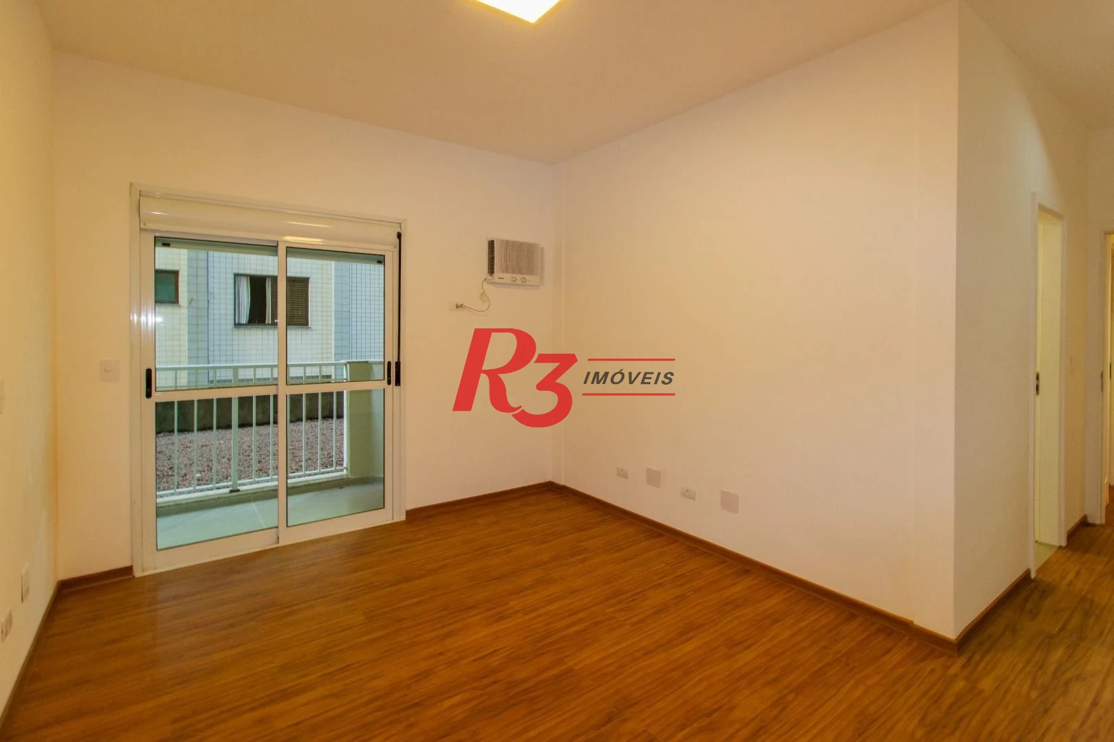Apartamento com 3 dormitórios à venda, 159 m² por R$ 1.650.000,00 - Boqueirão - Santos/SP