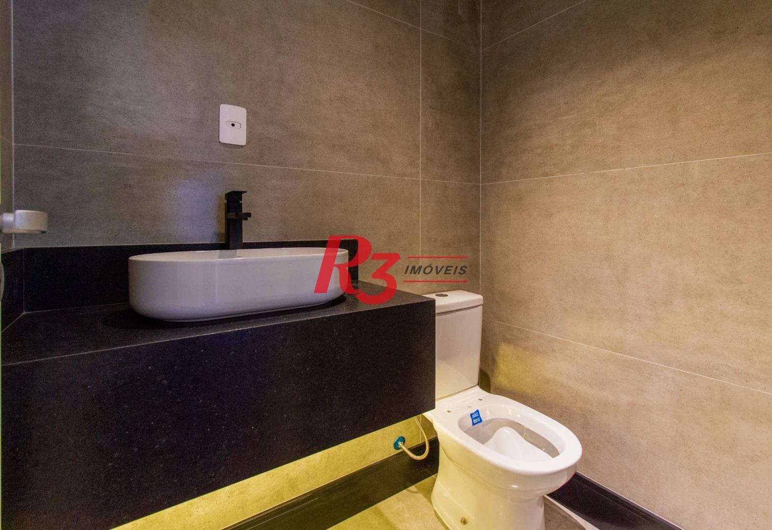 Apartamento com 3 dormitórios à venda, 159 m² por R$ 1.650.000,00 - Boqueirão - Santos/SP