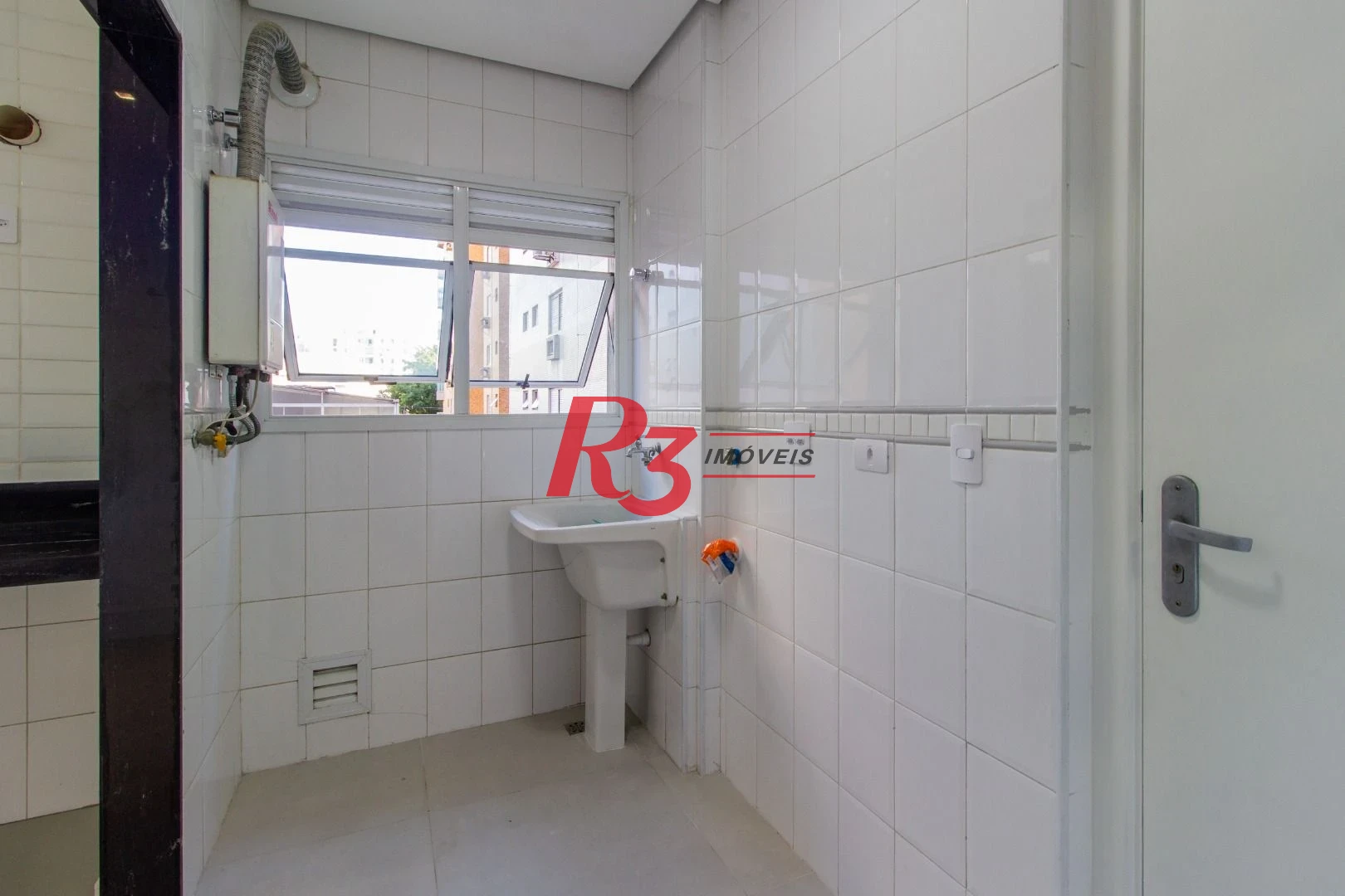 Apartamento com 3 dormitórios à venda, 159 m² por R$ 1.650.000,00 - Boqueirão - Santos/SP
