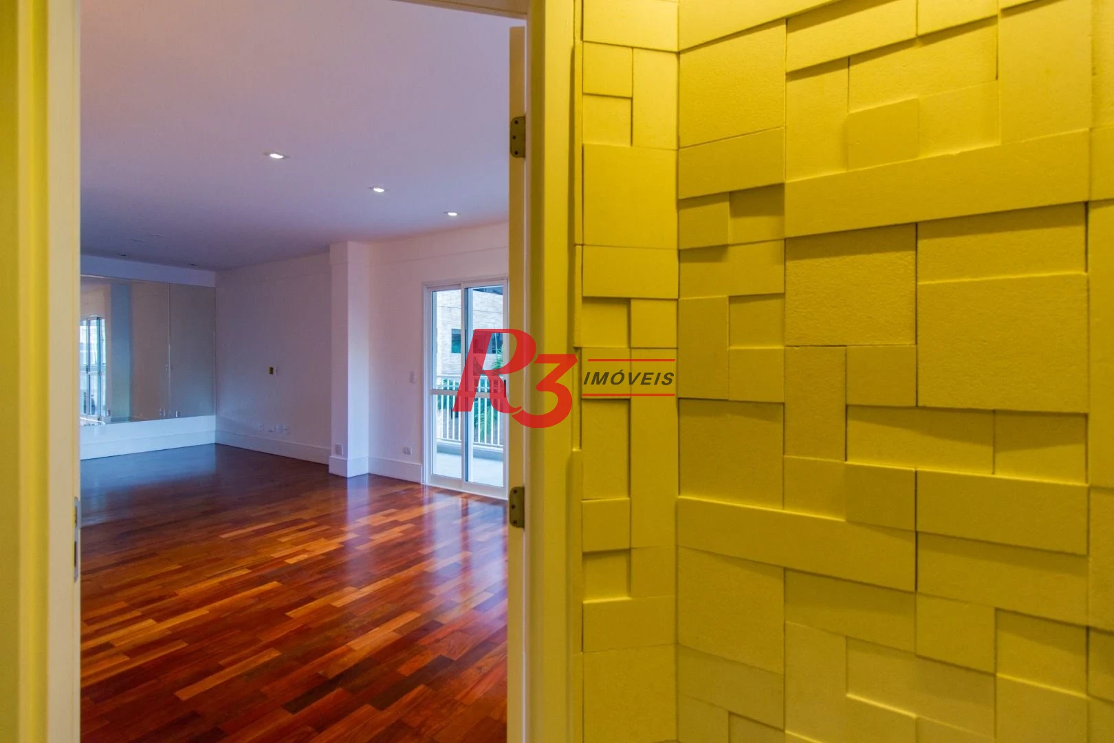 Apartamento com 3 dormitórios à venda, 159 m² por R$ 1.650.000,00 - Boqueirão - Santos/SP