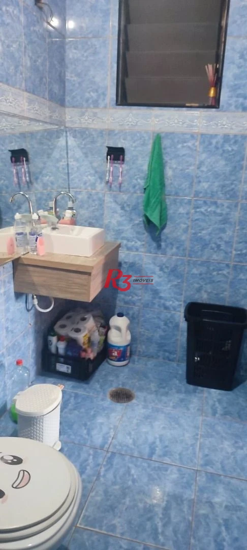 Sobrado com 3 dormitórios à venda, 216 m² por R$ 500.000,00 - Castelo - Santos/SP