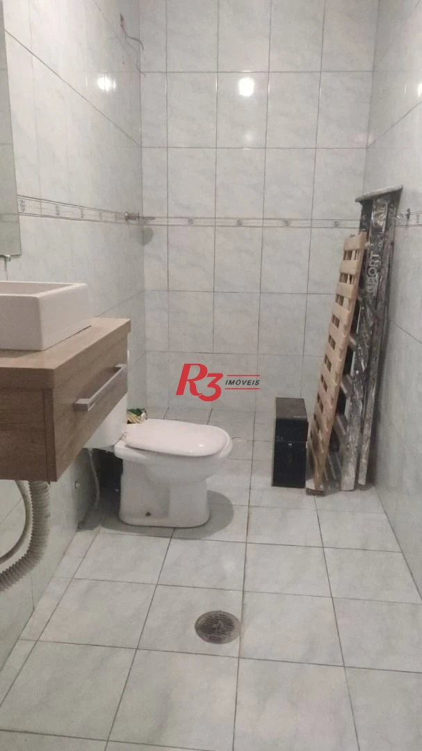 Sobrado com 3 dormitórios à venda, 216 m² por R$ 500.000,00 - Castelo - Santos/SP