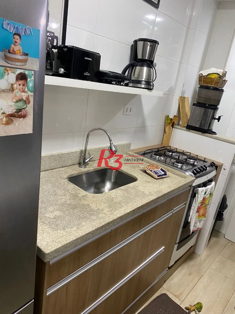 Você está procurando um apartamento na Doutor Epitácio Pessoa, em Santos? Então não perca esta oportunidade! Este imóvel tem um dormitório que foi div