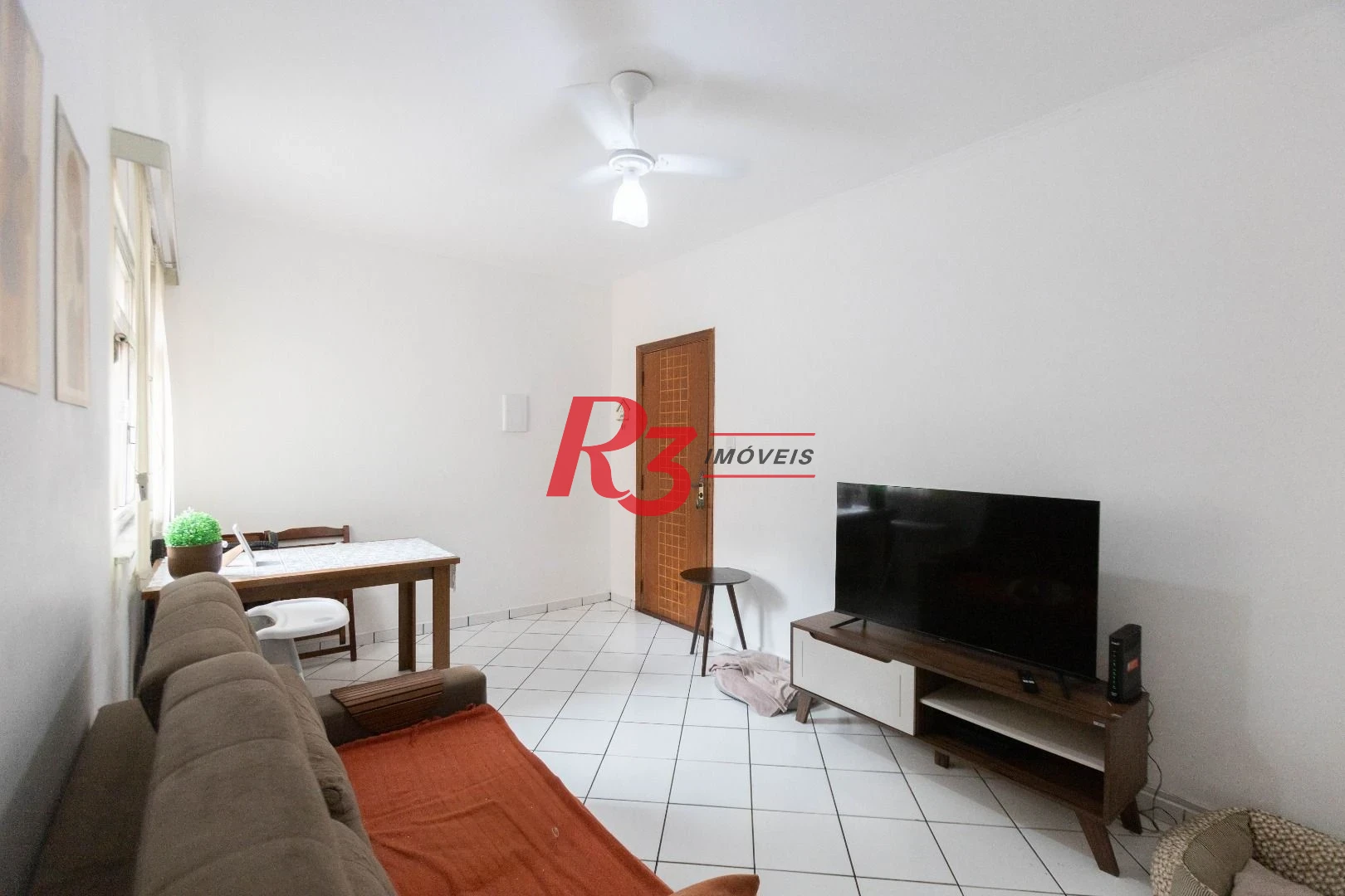 Apartamento com 2 dormitórios à venda, 57 m² por R$ 320.000,00 - José Menino - Santos/SP