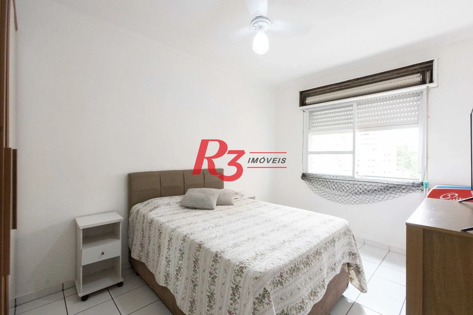 Apartamento com 2 dormitórios à venda, 57 m² por R$ 320.000,00 - José Menino - Santos/SP