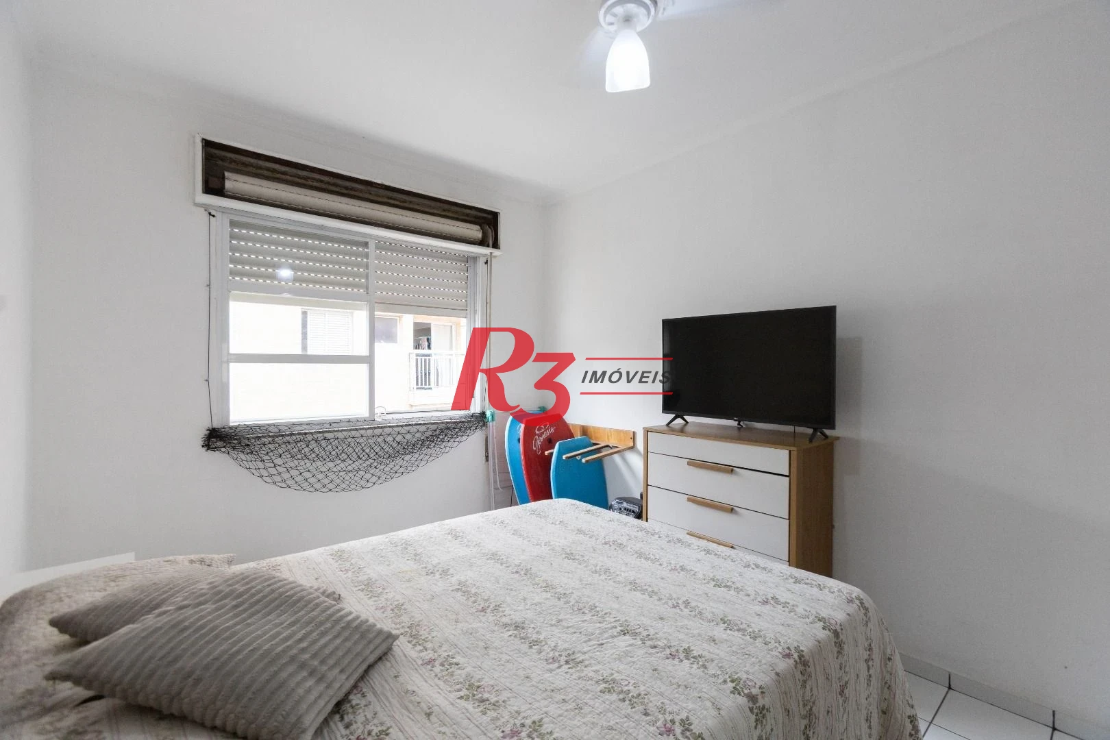 Apartamento com 2 dormitórios à venda, 57 m² por R$ 320.000,00 - José Menino - Santos/SP