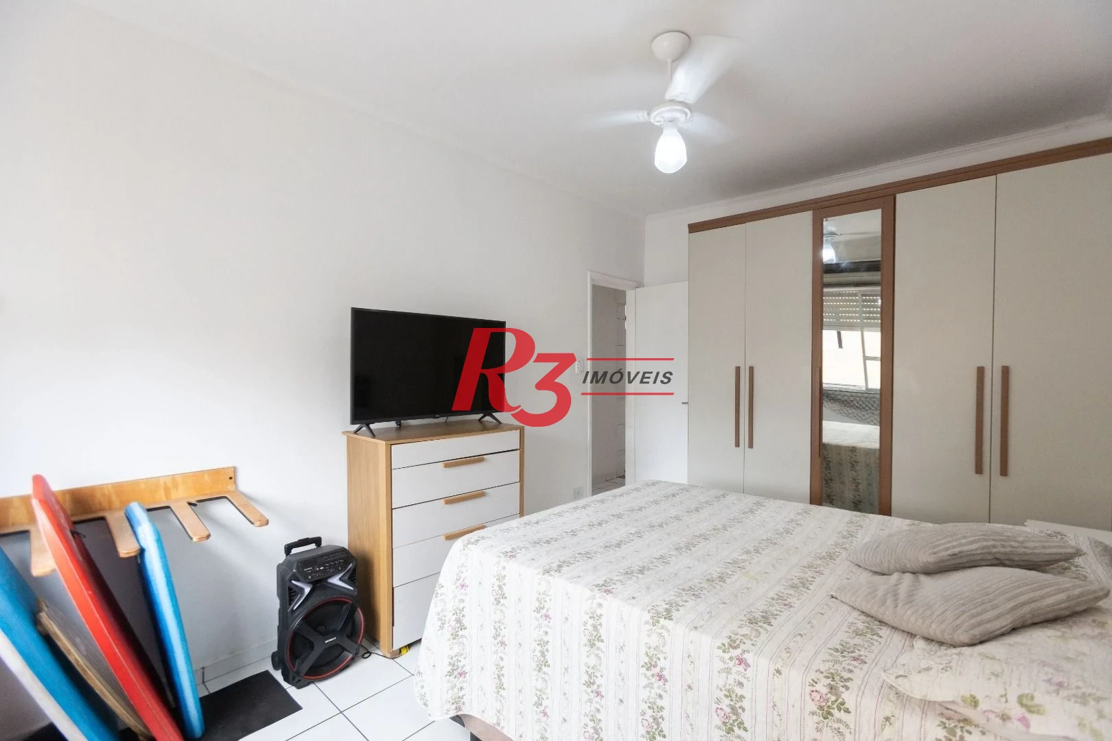 Apartamento com 2 dormitórios à venda, 57 m² por R$ 320.000,00 - José Menino - Santos/SP