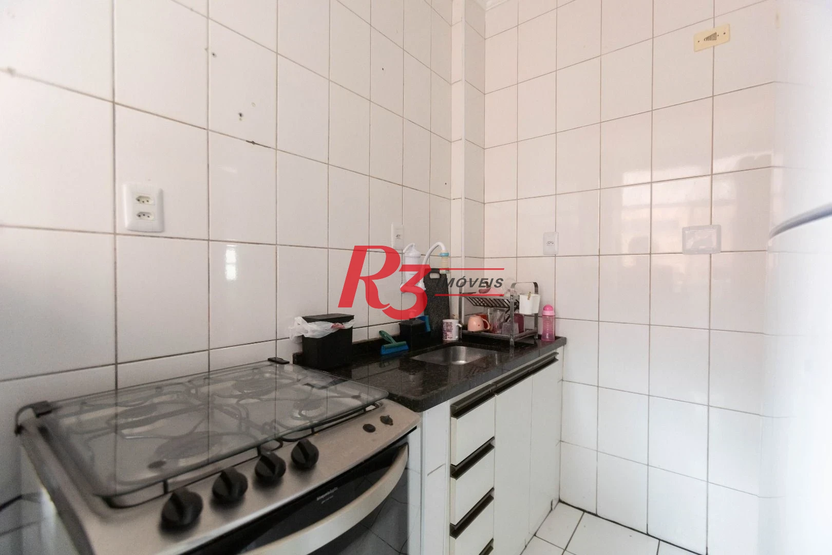 Apartamento com 2 dormitórios à venda, 57 m² por R$ 320.000,00 - José Menino - Santos/SP