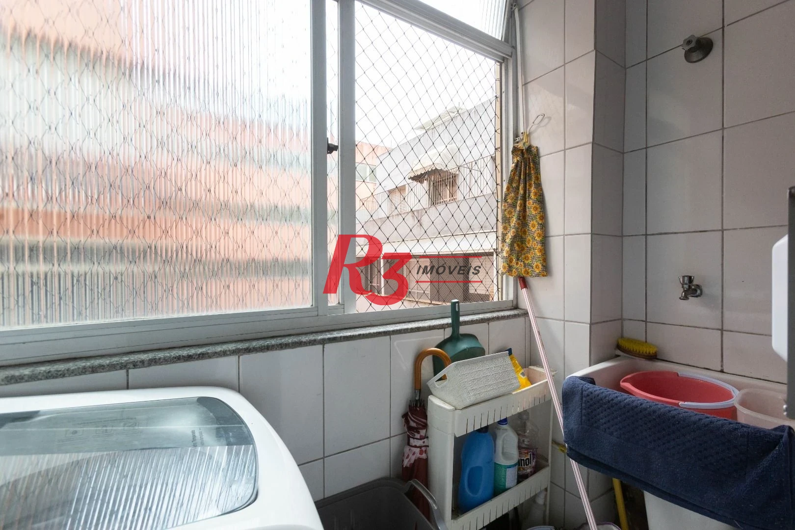 Apartamento com 2 dormitórios à venda, 57 m² por R$ 320.000,00 - José Menino - Santos/SP