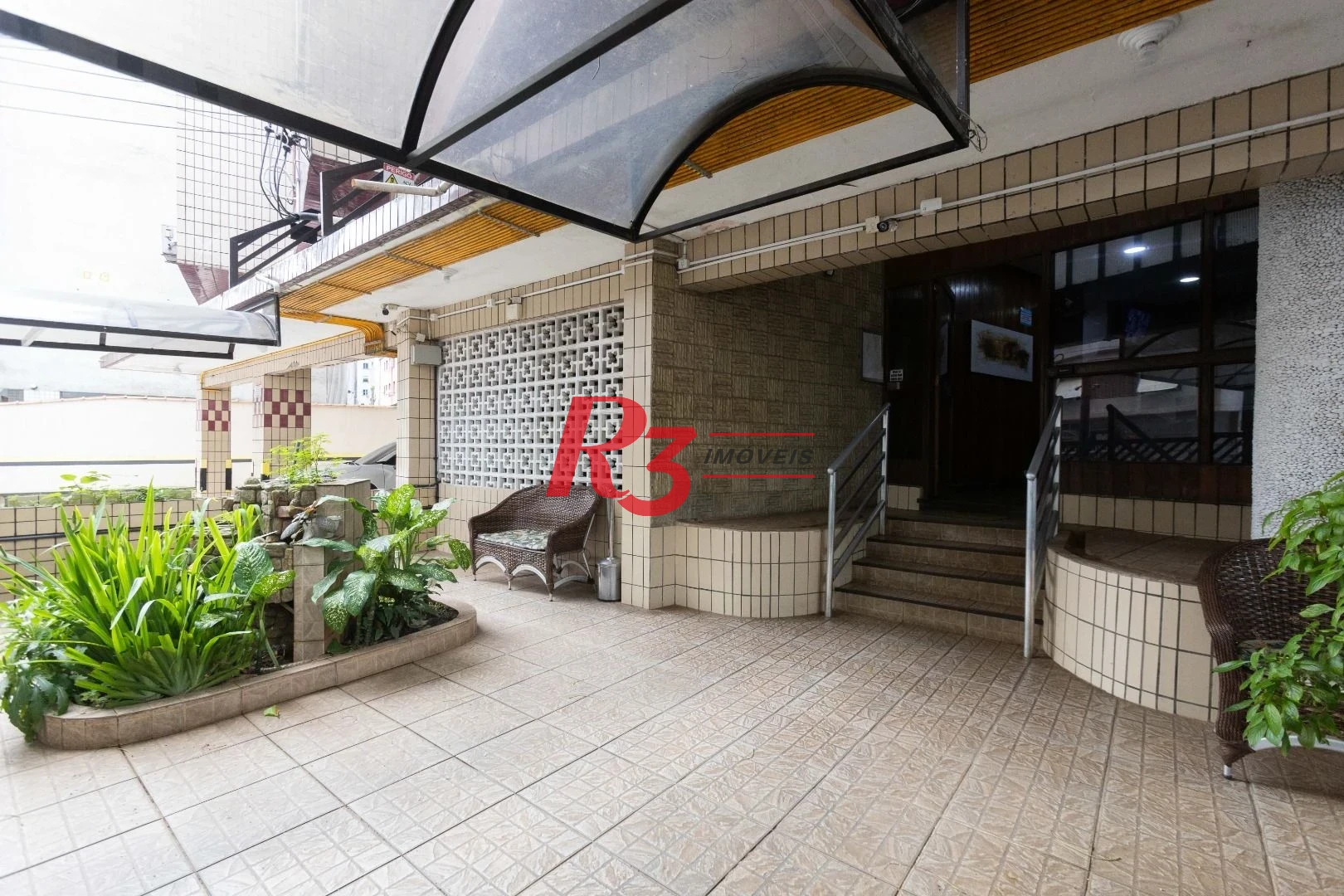 Apartamento com 2 dormitórios à venda, 57 m² por R$ 320.000,00 - José Menino - Santos/SP