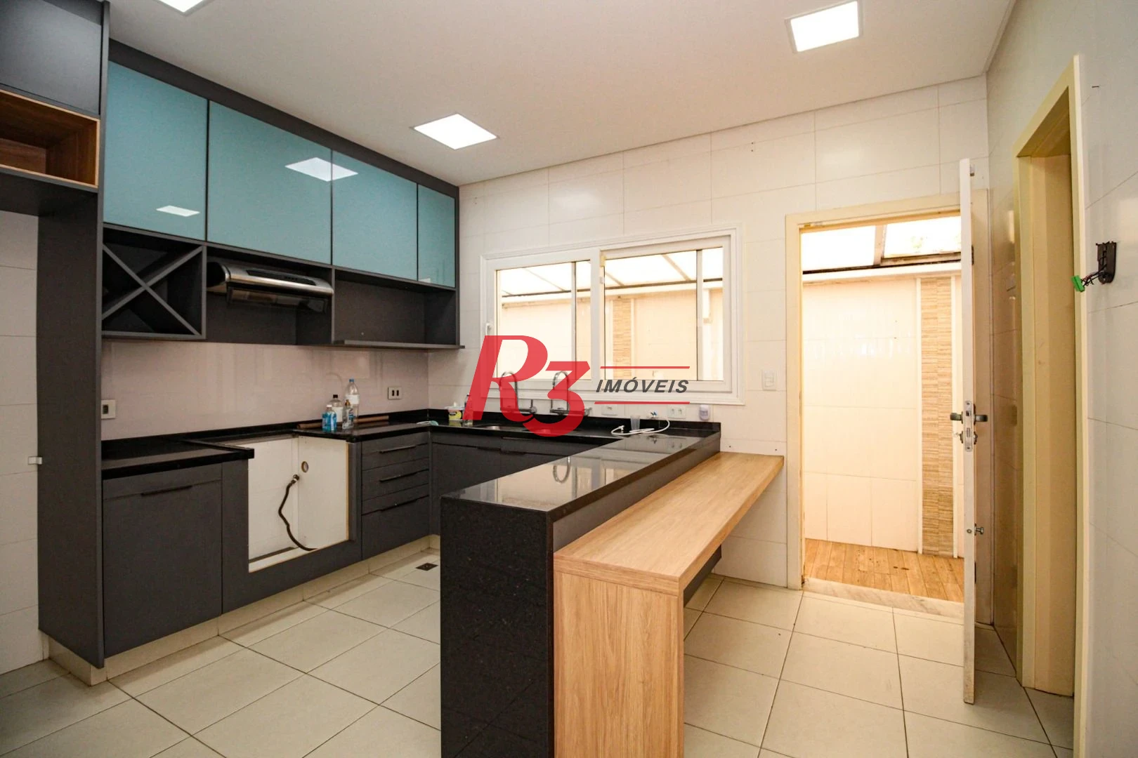 Sobrado à venda, 450 m² por R$ 2.649.000,00 - Campo Grande - Santos/SP