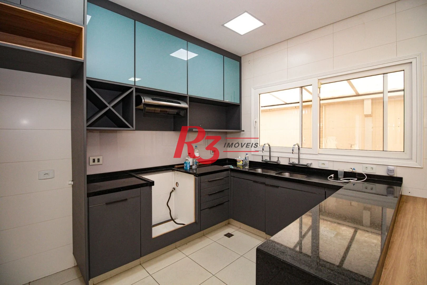 Sobrado à venda, 450 m² por R$ 2.649.000,00 - Campo Grande - Santos/SP