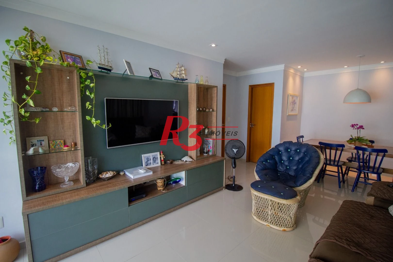 Apartamento  com 3 dormitórios c 3 suites Gonzaga - Santos