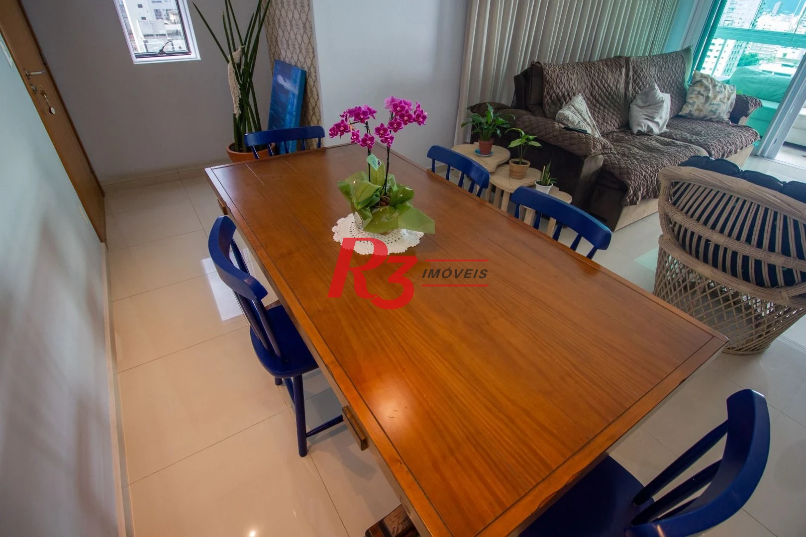 Apartamento  com 3 dormitórios c 3 suites Gonzaga - Santos