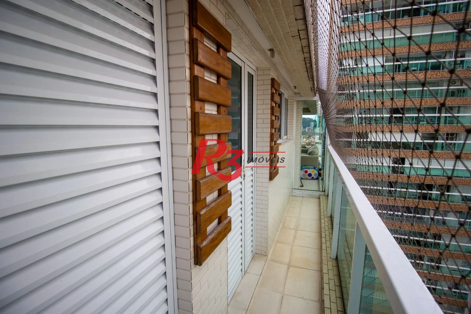 Apartamento  com 3 dormitórios c 3 suites Gonzaga - Santos