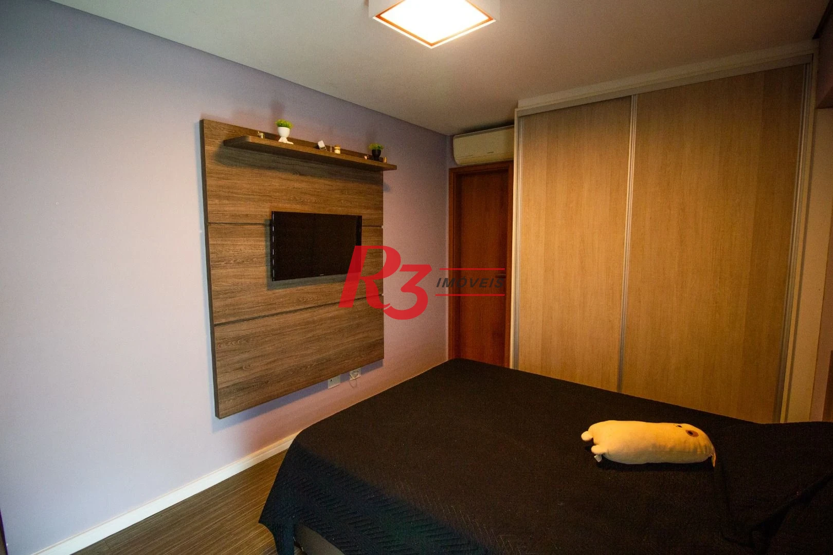 Apartamento  com 3 dormitórios c 3 suites Gonzaga - Santos
