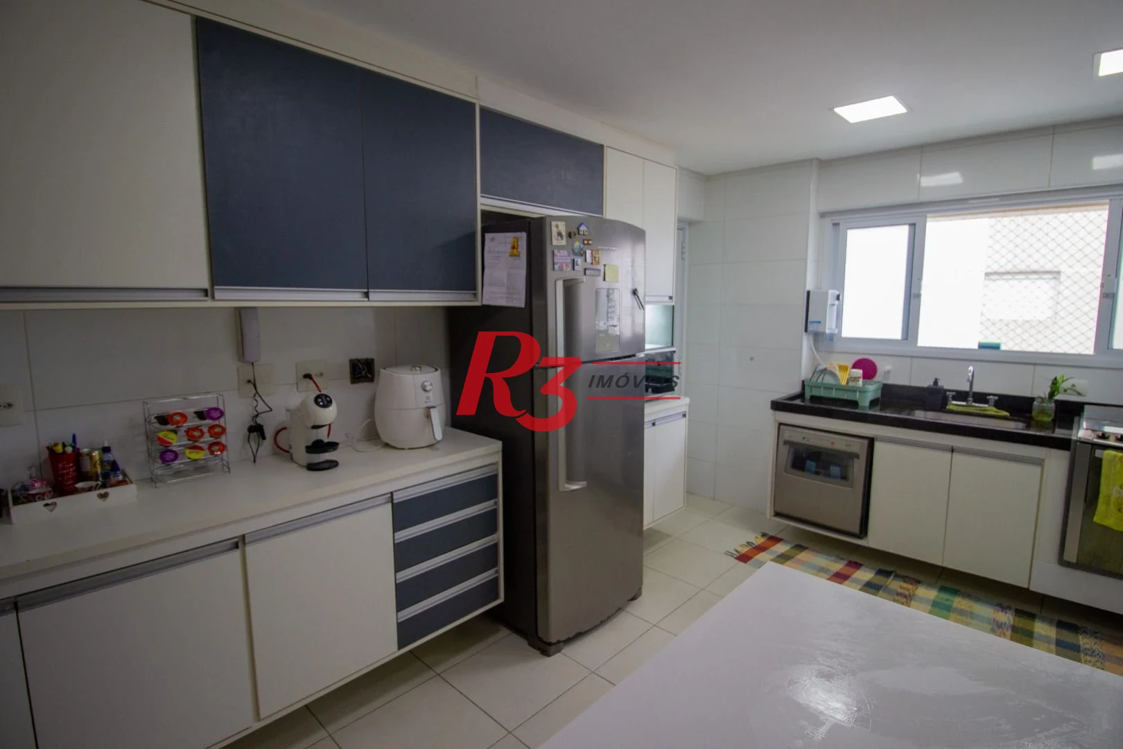 Apartamento  com 3 dormitórios c 3 suites Gonzaga - Santos