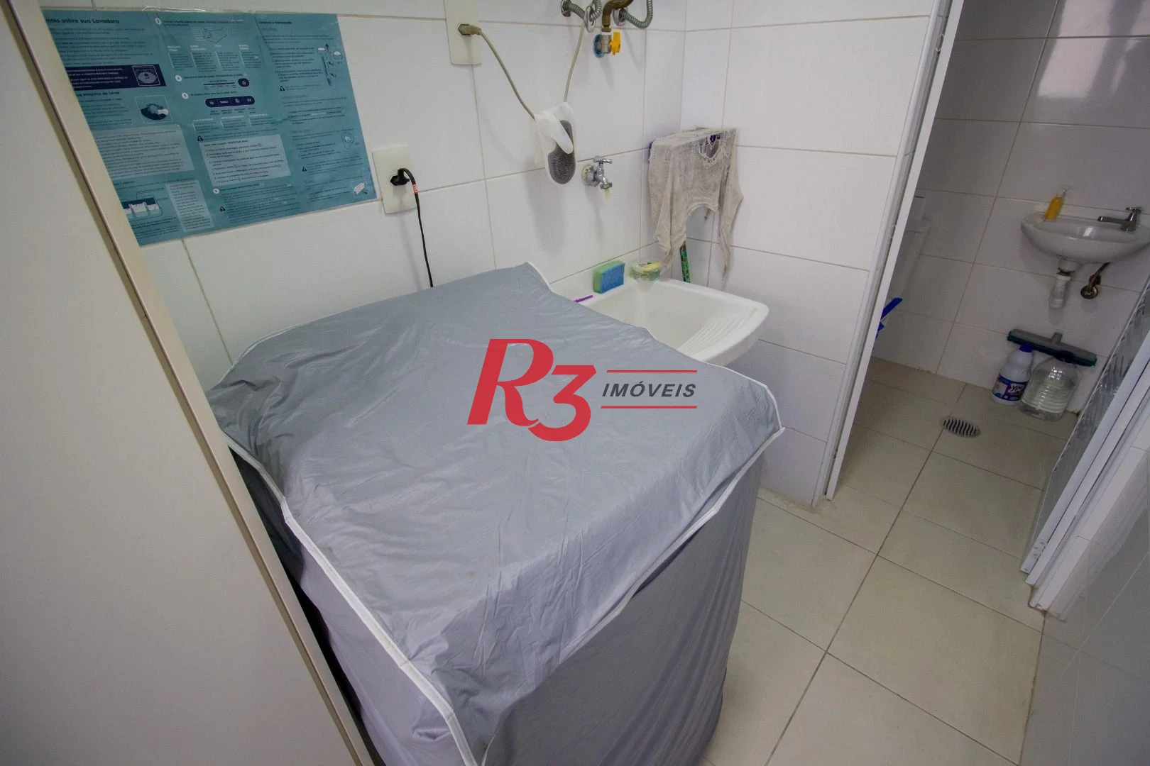 Apartamento  com 3 dormitórios c 3 suites Gonzaga - Santos