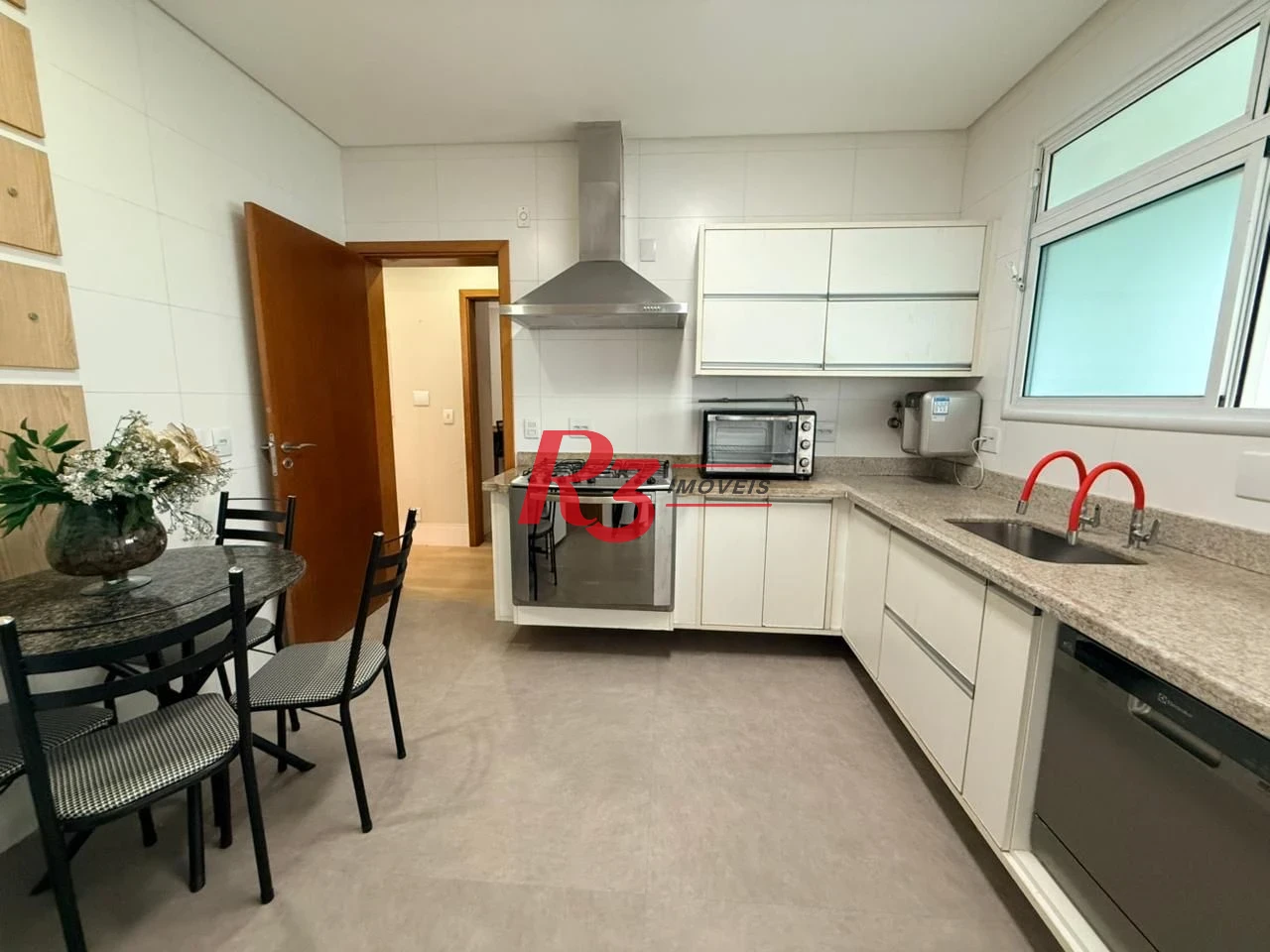 Apartamento com 3 dormitórios à venda, 141 m² por R$ 1.990.000,00 - Aparecida - Santos/SP