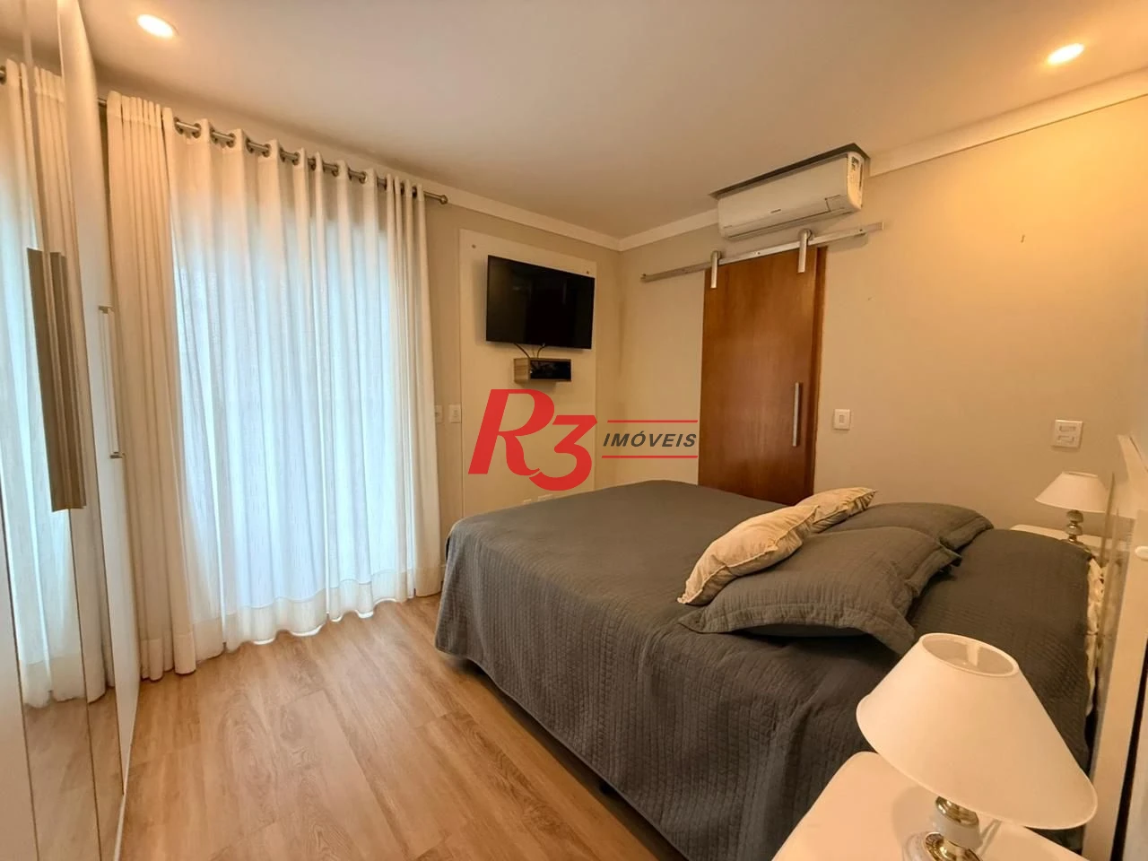 Apartamento com 3 dormitórios à venda, 141 m² por R$ 1.990.000,00 - Aparecida - Santos/SP