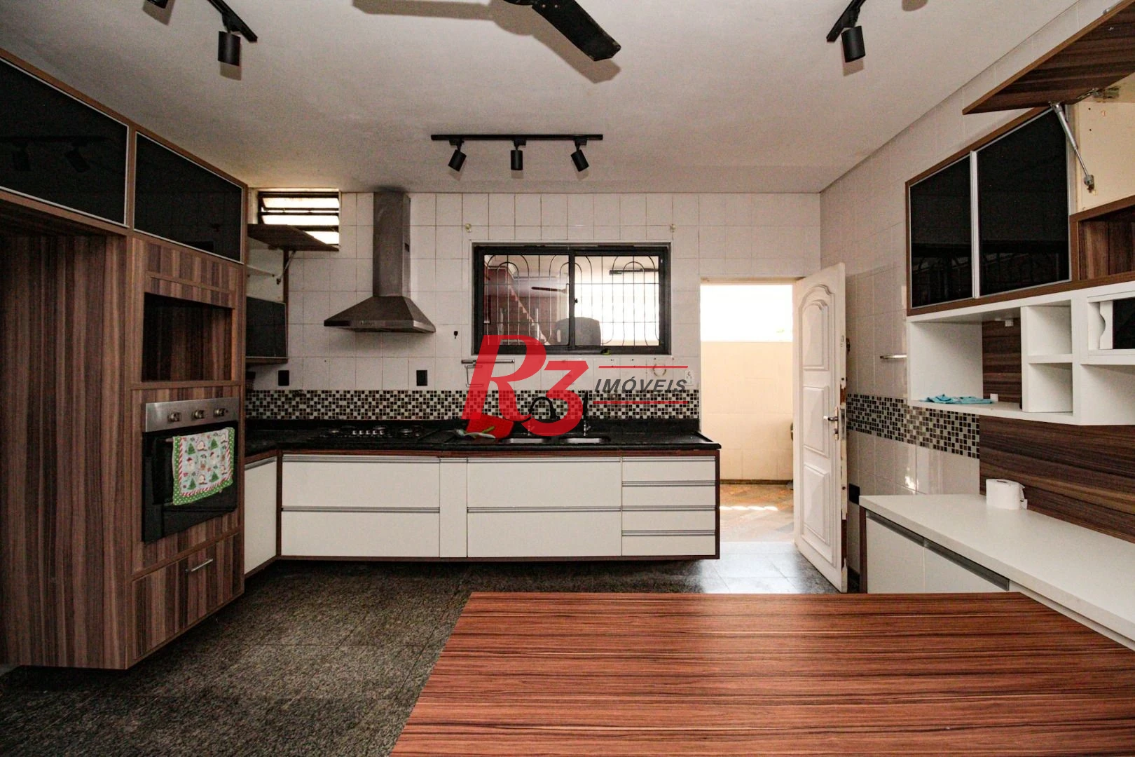 Sobrado, 276 m² - venda por R$ 2.300.000,00 ou aluguel por R$ 12.000,00/mês - Aparecida - Santos/SP