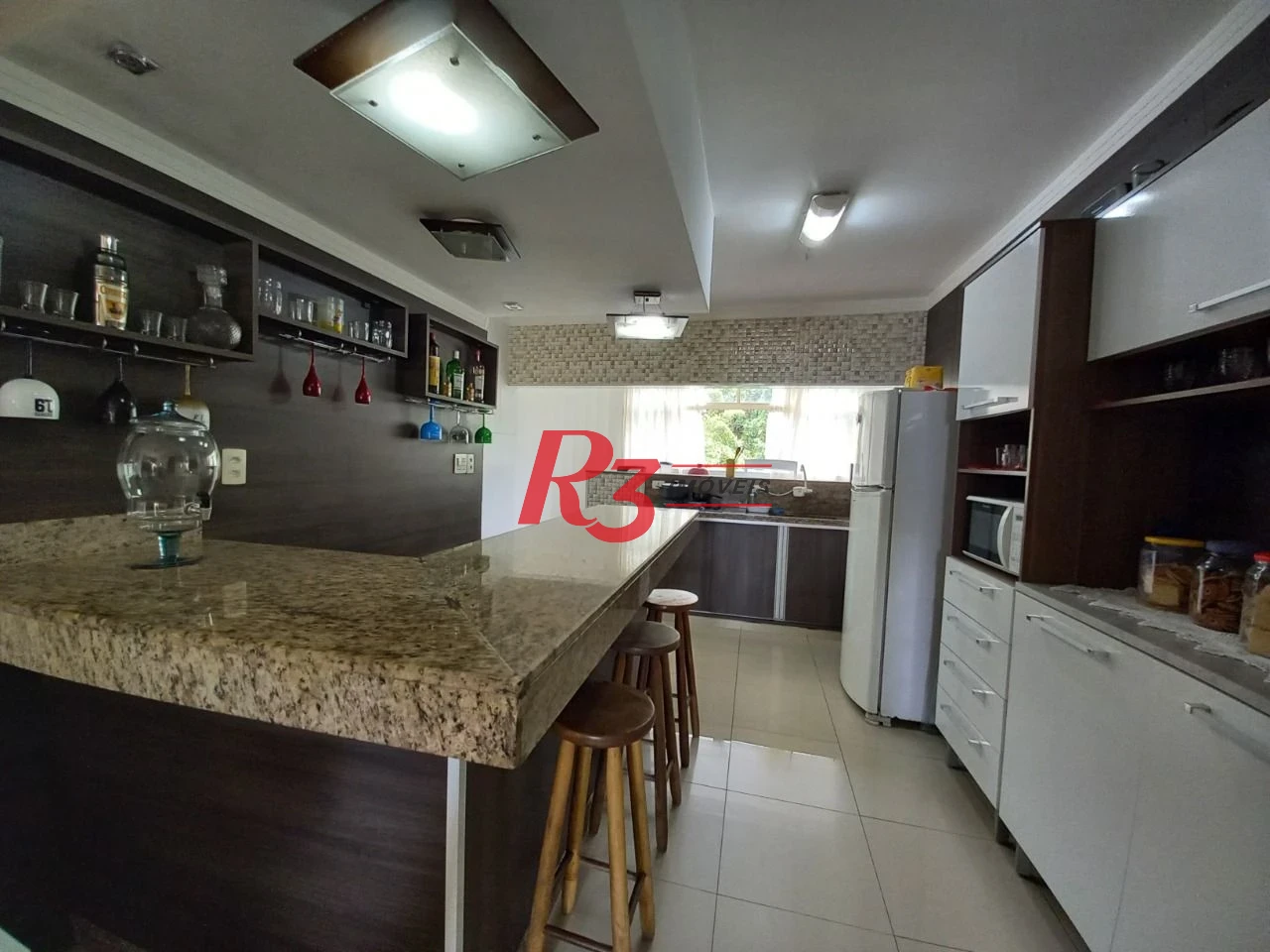 Apartamento com 2 dormitórios à venda, 140 m² por R$ 550.000,00 - Itararé - São Vicente/SP