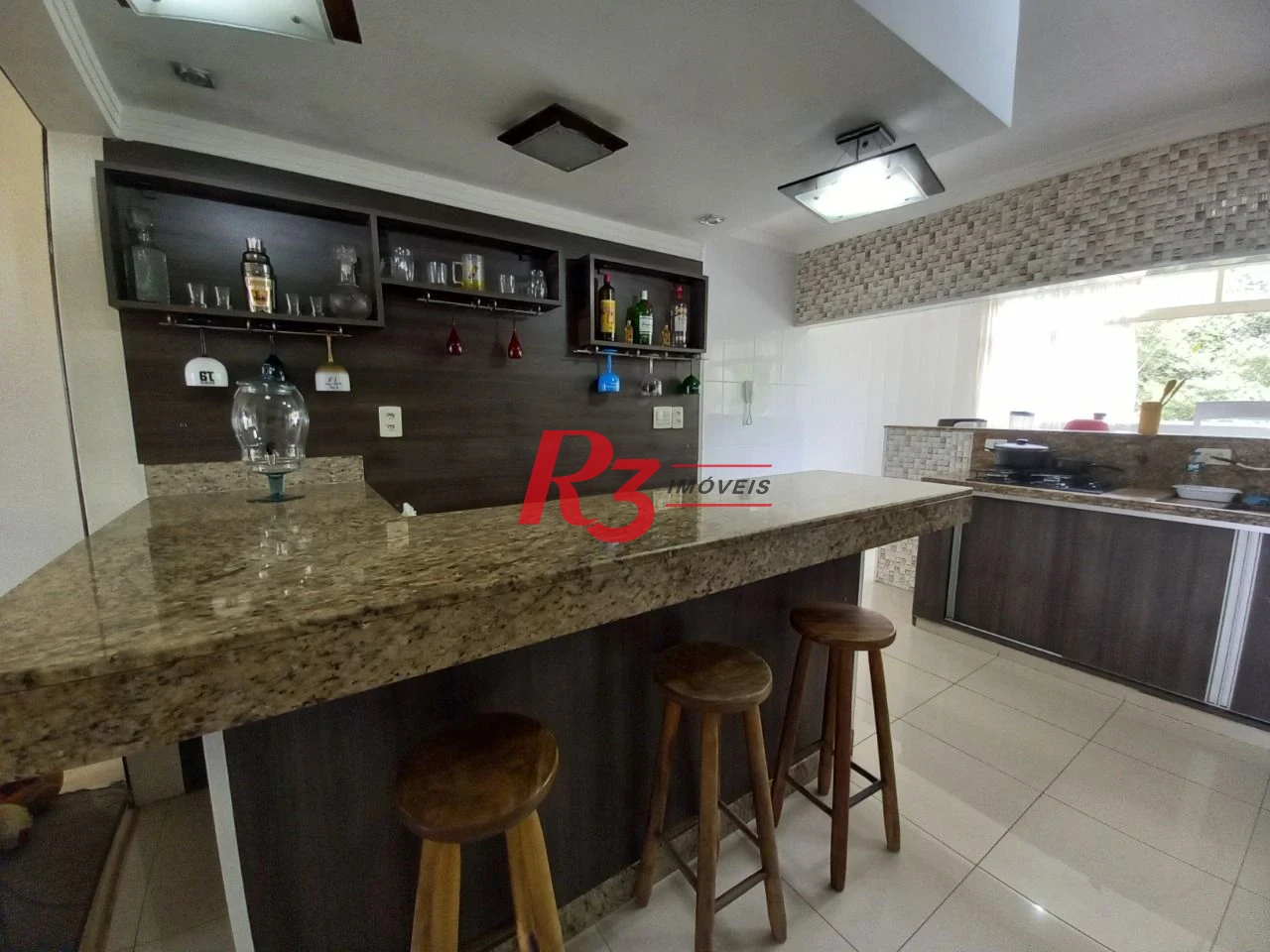 Apartamento com 2 dormitórios à venda, 140 m² por R$ 550.000,00 - Itararé - São Vicente/SP