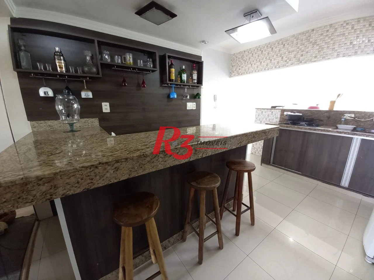 Apartamento com 2 dormitórios à venda, 140 m² por R$ 550.000,00 - Itararé - São Vicente/SP