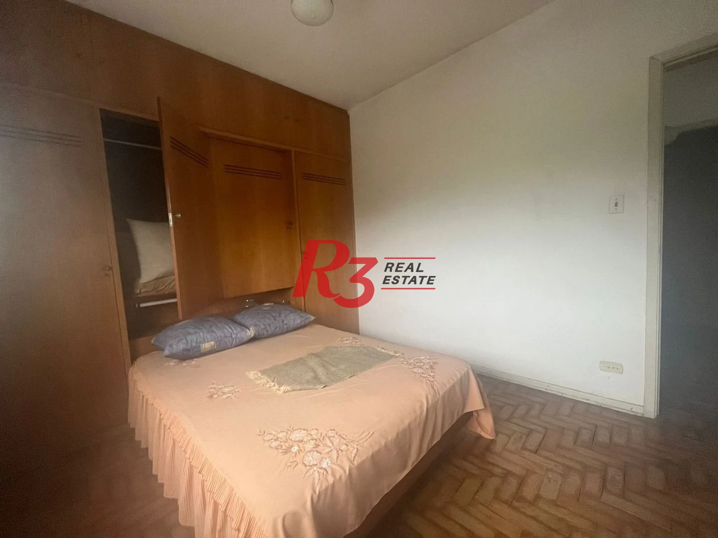 Apartamento com 2 dormitórios c sacada, frente mar, Embaré- Santos/SP
