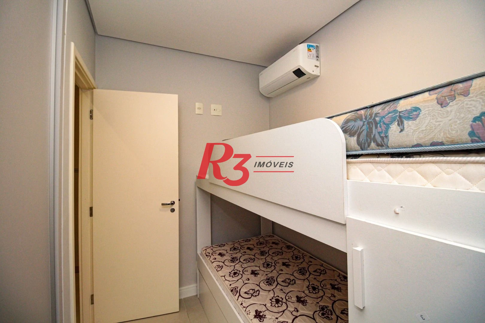 Apartamento à venda, 72 m² por R$ 1.150.000,00 - Gonzaga - Santos/SP