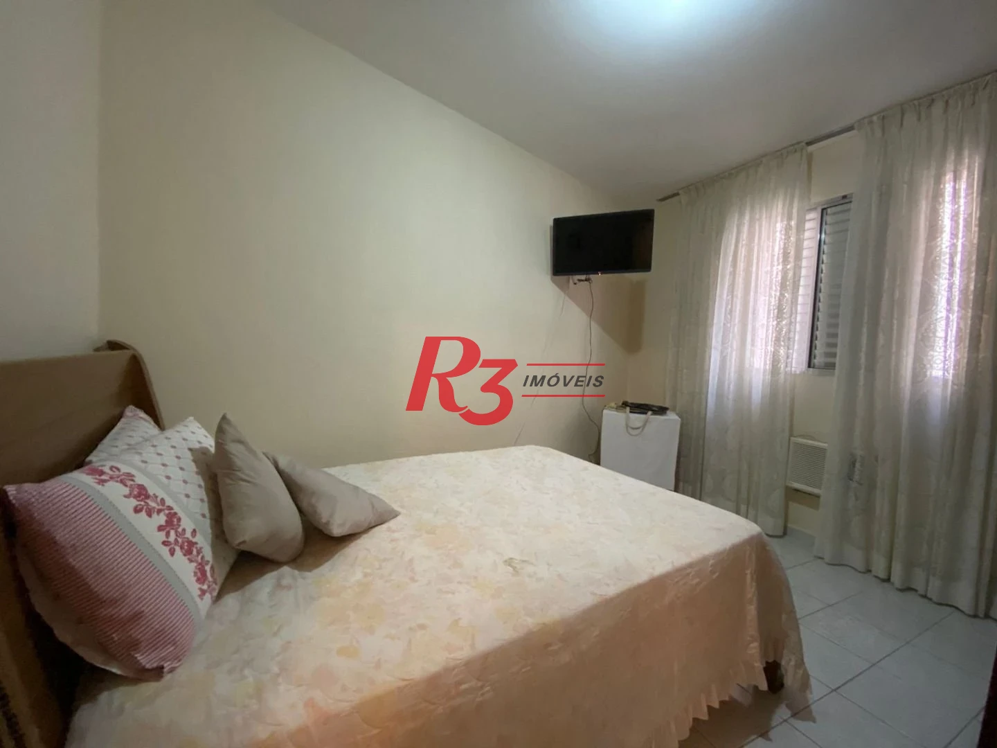 Apartamento com 2 dormitórios à venda, 59 m² por R$ 300.000,00 - Marapé - Santos/SP