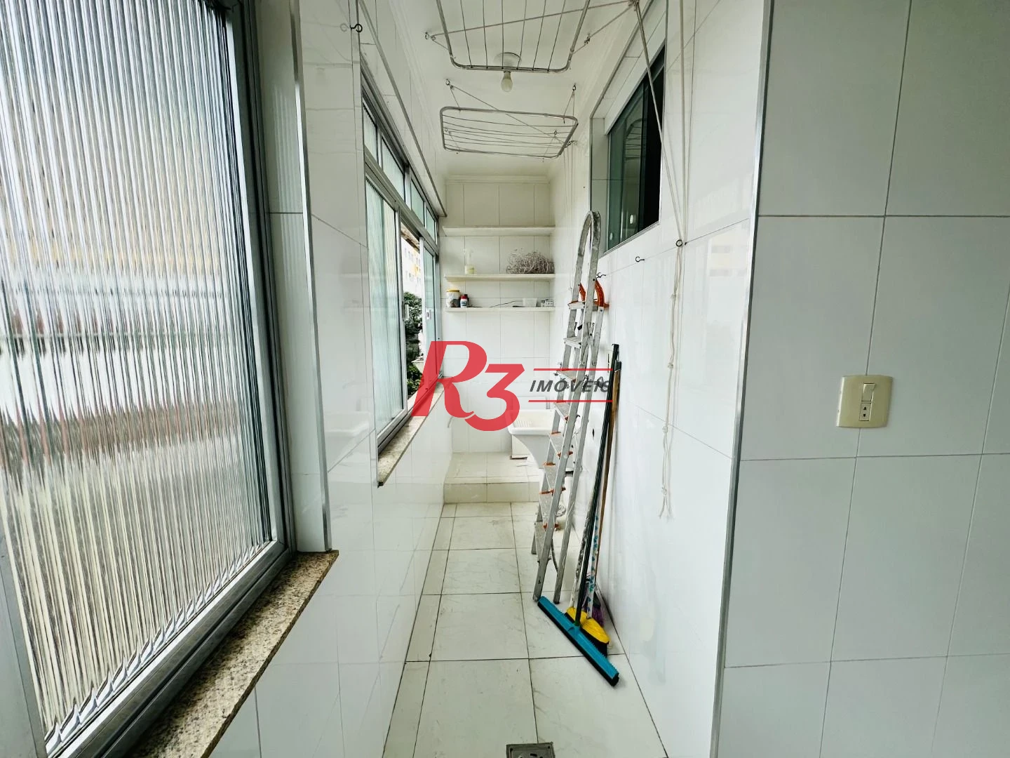 Apartamento com 3 dormitórios à venda, 87 m² por R$ 430.000,00 - Boqueirão - Santos/SP