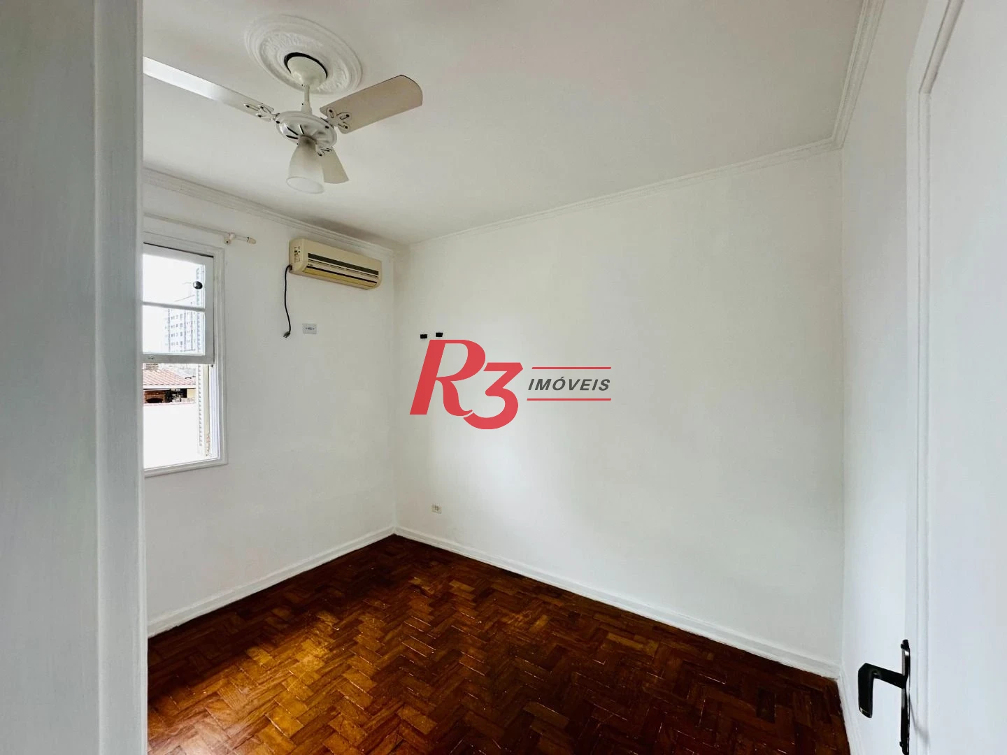 Apartamento com 3 dormitórios à venda, 87 m² por R$ 430.000,00 - Boqueirão - Santos/SP