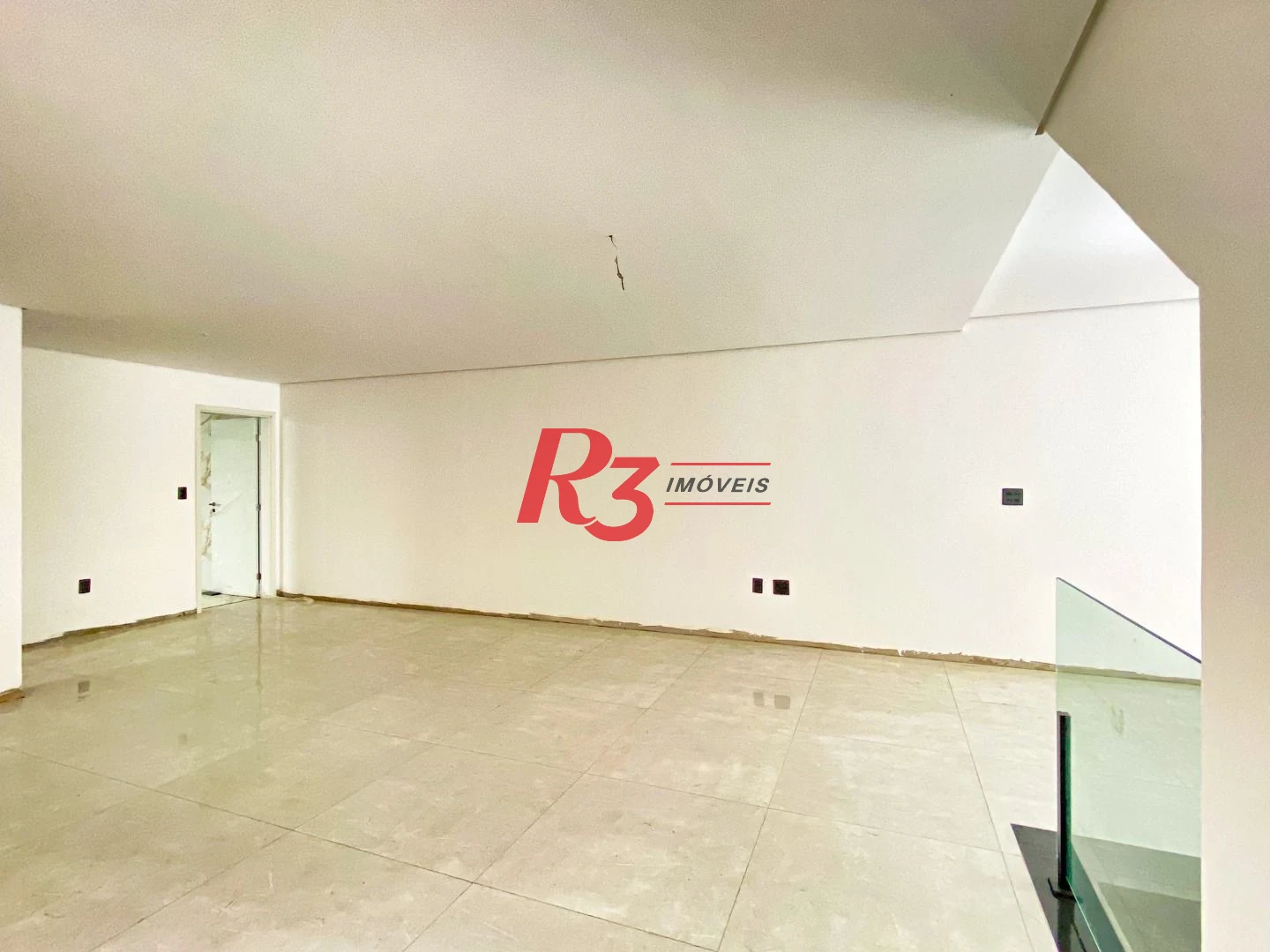 Sobrado com 3 dormitórios à venda, 300 m² por R$ 2.190.000,00 - Embaré - Santos/SP