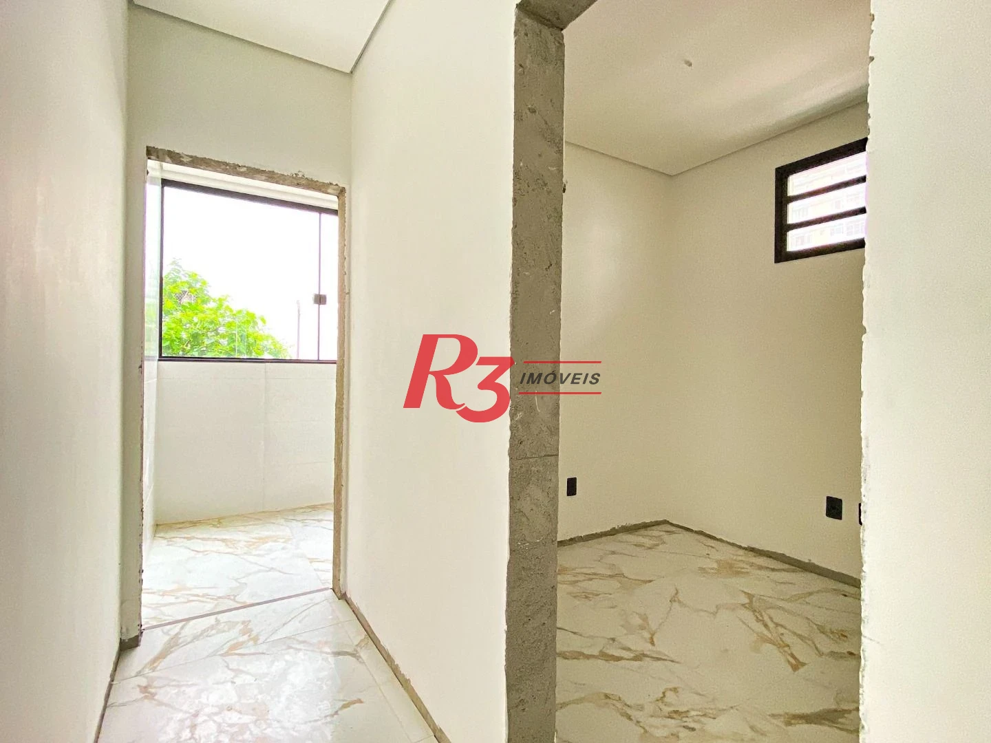 Sobrado com 3 dormitórios à venda, 300 m² por R$ 2.190.000,00 - Embaré - Santos/SP