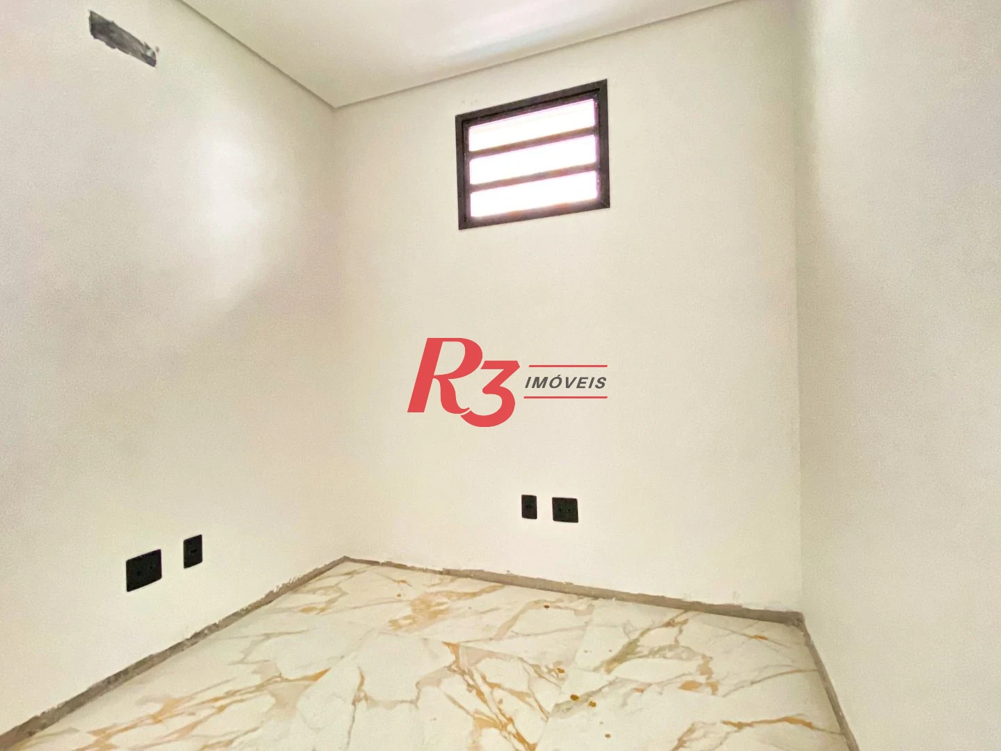 Sobrado com 3 dormitórios à venda, 300 m² por R$ 2.190.000,00 - Embaré - Santos/SP