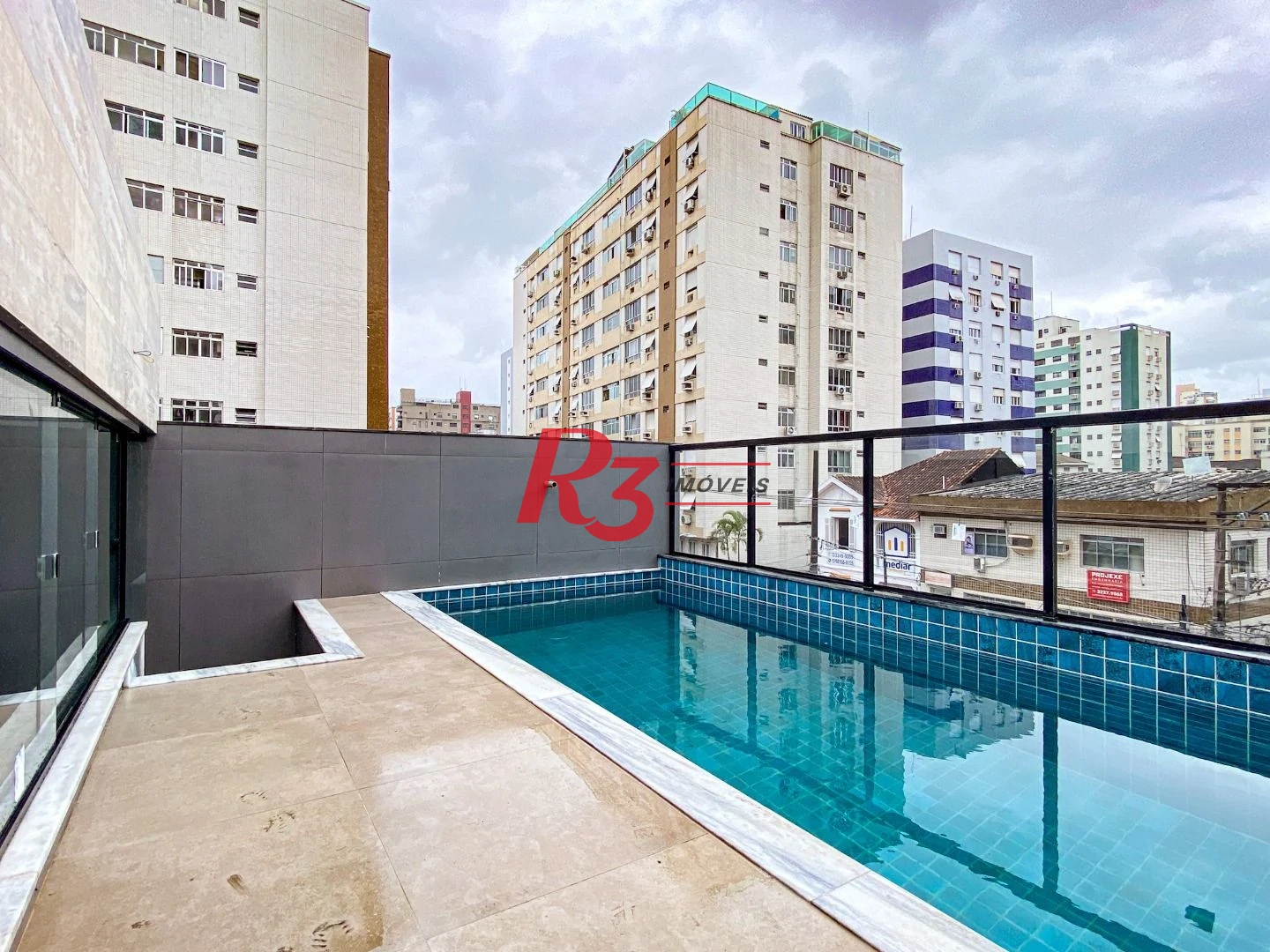 Sobrado com 3 dormitórios à venda, 300 m² por R$ 2.190.000,00 - Embaré - Santos/SP