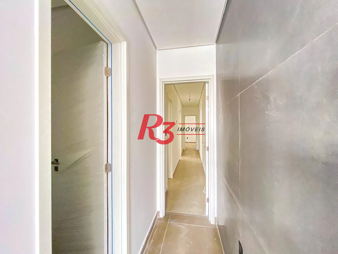 Sobrado com 3 dormitórios à venda, 300 m² por R$ 2.190.000,00 - Embaré - Santos/SP