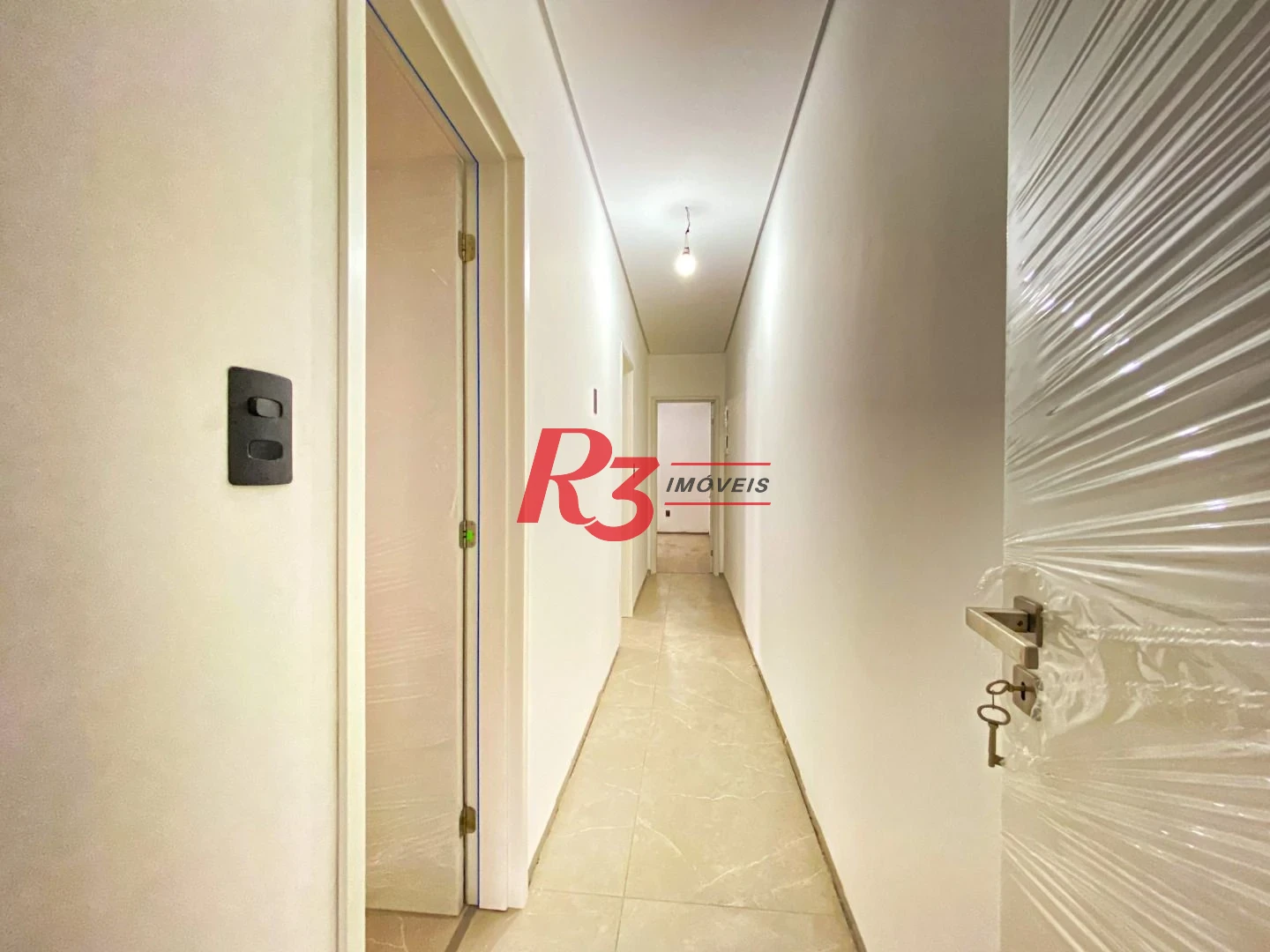 Sobrado com 3 dormitórios à venda, 300 m² por R$ 2.190.000,00 - Embaré - Santos/SP