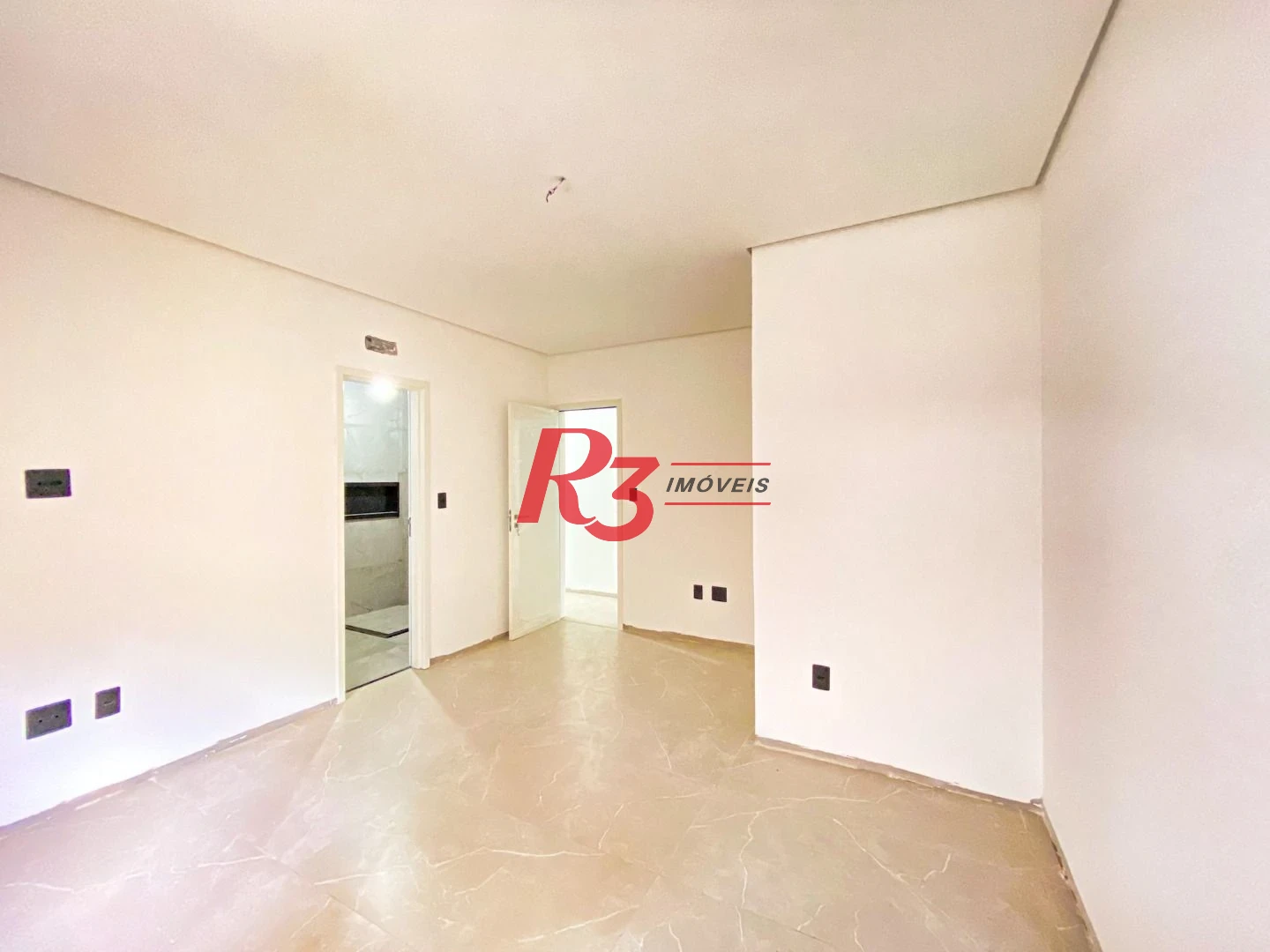 Sobrado com 3 dormitórios à venda, 300 m² por R$ 2.190.000,00 - Embaré - Santos/SP
