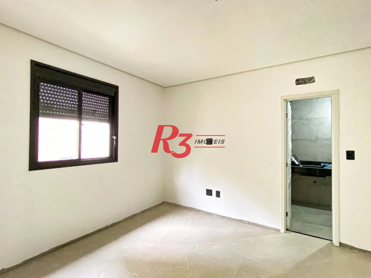 Sobrado com 3 dormitórios à venda, 300 m² por R$ 2.190.000,00 - Embaré - Santos/SP