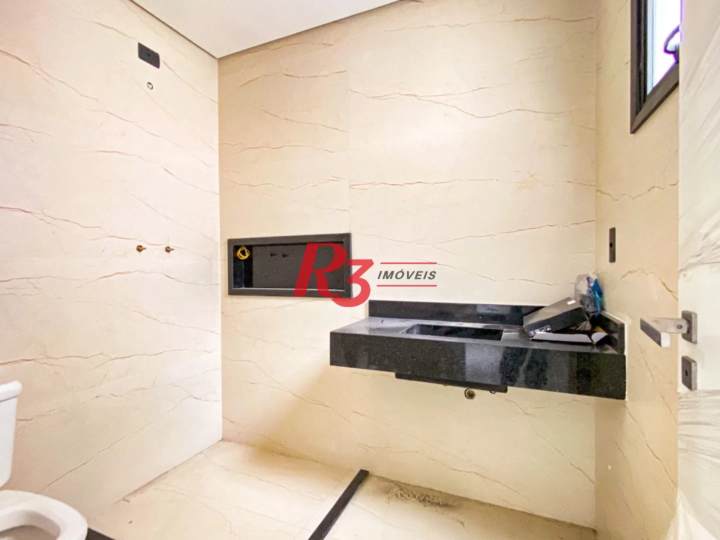 Sobrado com 3 dormitórios à venda, 300 m² por R$ 2.190.000,00 - Embaré - Santos/SP