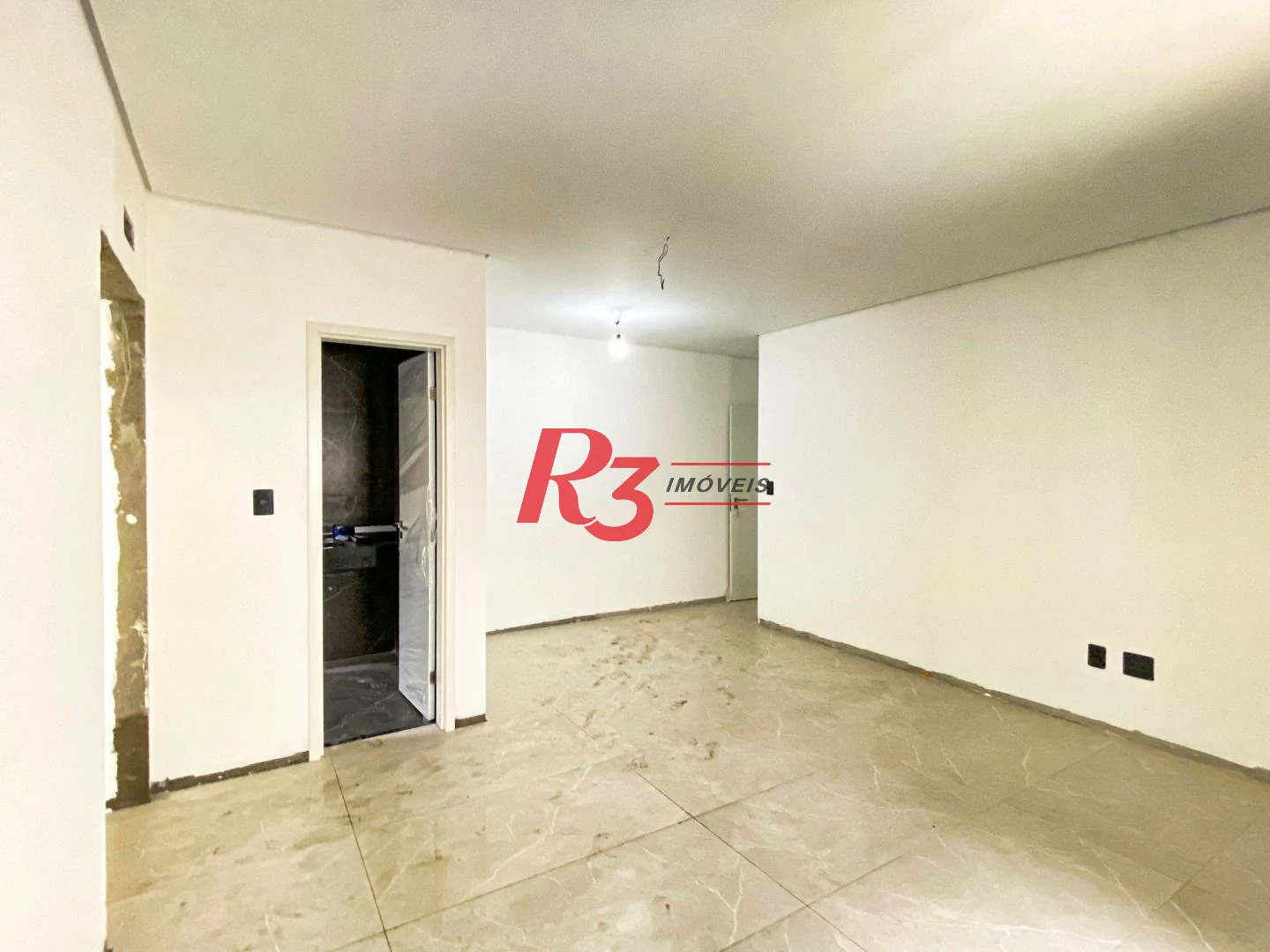 Sobrado com 3 dormitórios à venda, 300 m² por R$ 2.190.000,00 - Embaré - Santos/SP