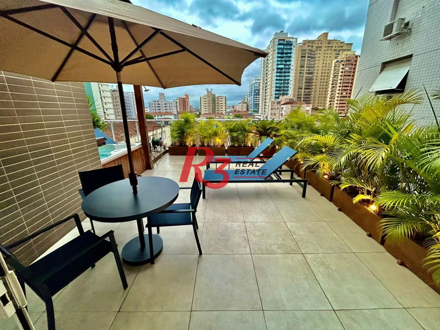 Apartamento Garden com 2 dormitórios à venda, 173 m² por R$ 2.390.000,00 - Embaré - Santos/SP