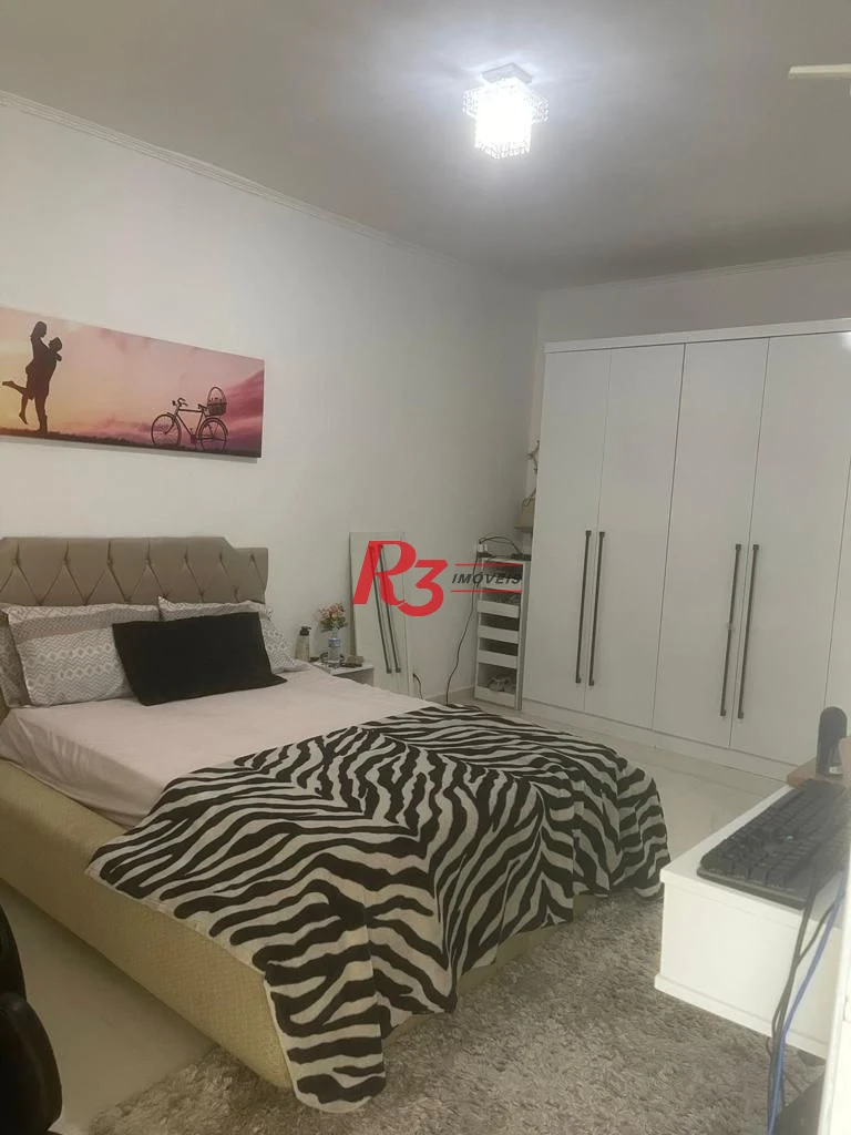 Casa com 4 dormitórios à venda, 340 m² por R$ 1.280.000,00 - Jardim Guassu - São Vicente/SP