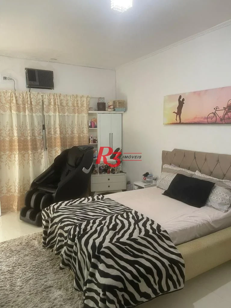 Casa com 4 dormitórios à venda, 340 m² por R$ 1.280.000,00 - Jardim Guassu - São Vicente/SP